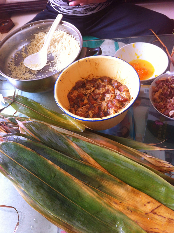 Dry zongzi leaves need to be soaked overnight.