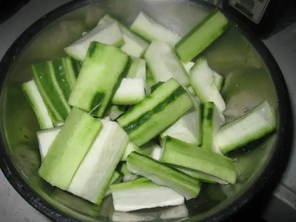 So,cut all the loofah segments and set aside