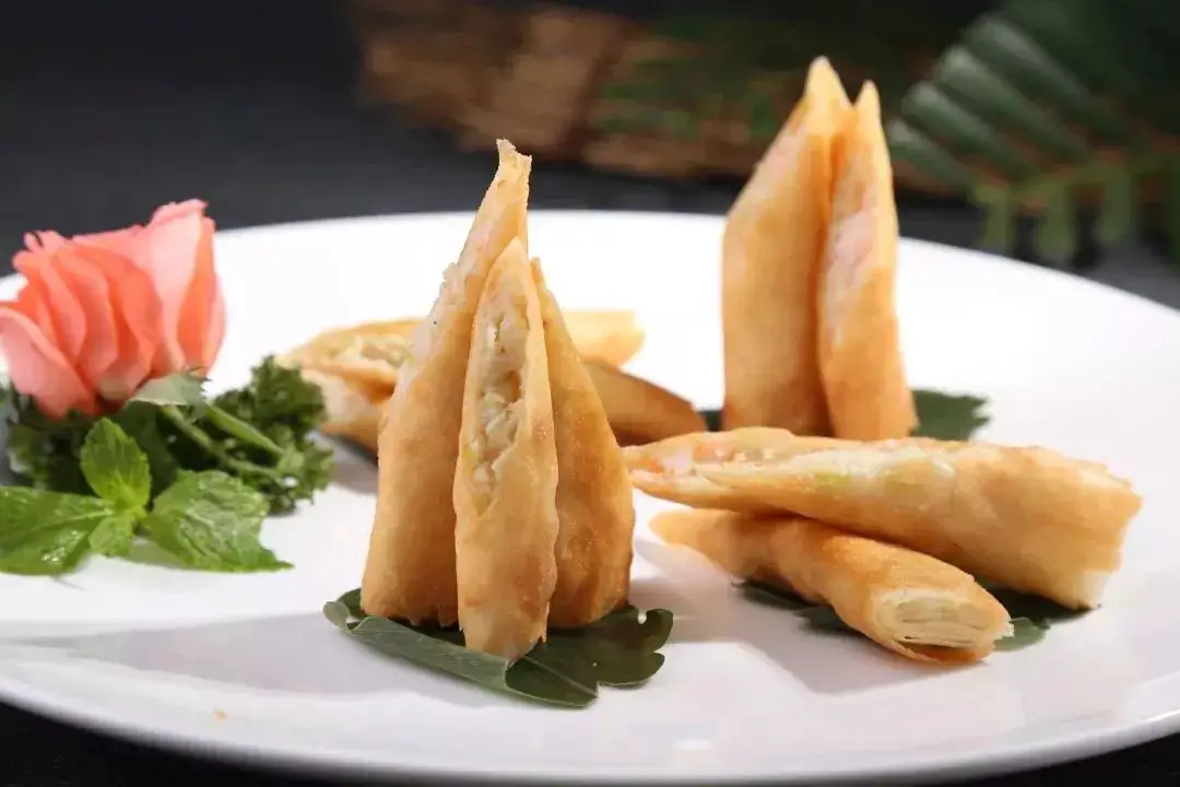 Crispy Shrimp Spring Rolls