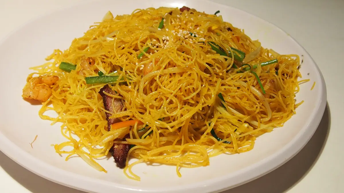 Make Dining Fun For Entire Family With Mei Fun Recipe (Mai Fun)