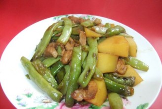 Pork Belly Stew with Green Beans