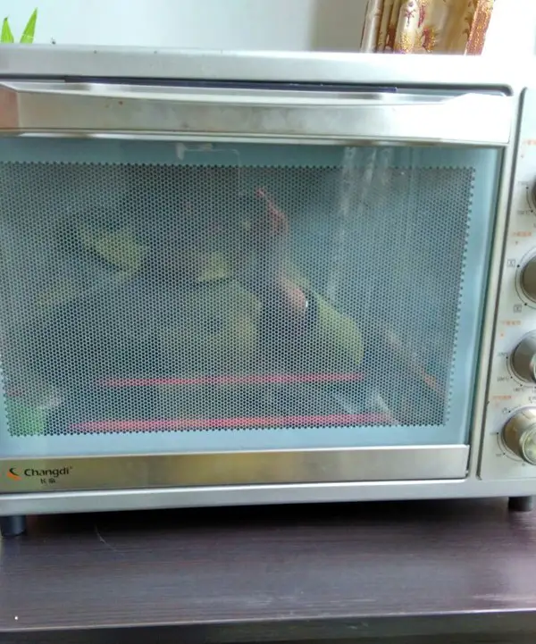 Set the up and down's fire of the oven to 170